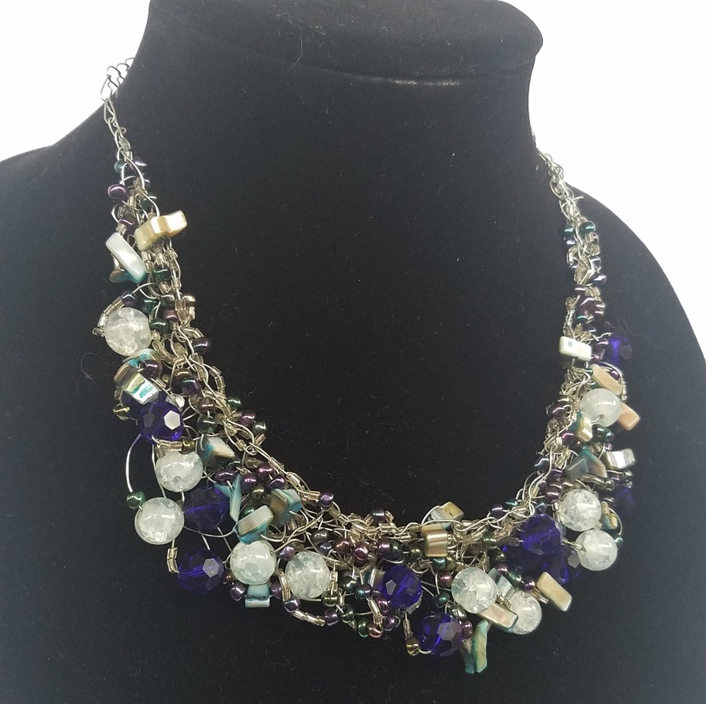 Blue crochet necklace - Picture 3 of 3